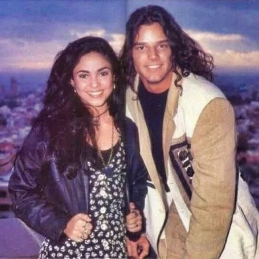 Un raro regreso a los años 90 que tienes que ver: ¿Puedes reconocer a estas dos futuras superestrellas globales antes de convertirse en íconos?