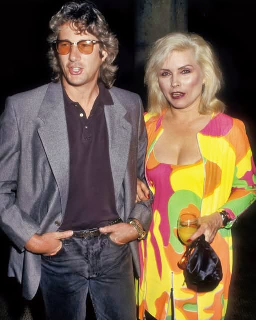 ¿Reconoces a este par icónico antes de conquistar Hollywood? ¡Mira las fotos del recuerdo!