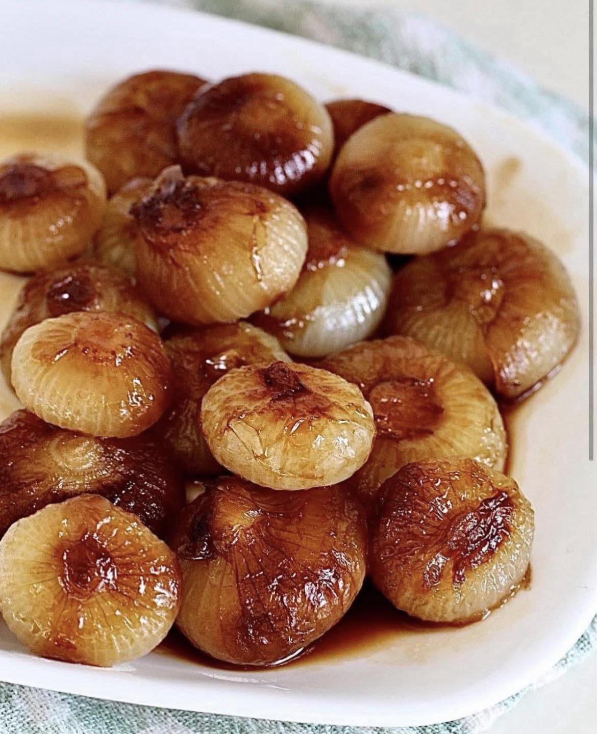 Cipolle in agrodolce 🧅🧅 con glassa saporita, un contorno ricco di gusto e molto versatile ricetta nei commenti #Lifestyle