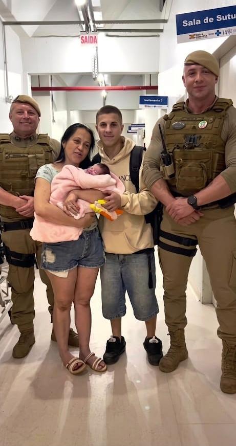 “Suspiros de vida: La historia de la pequeña Aylla y los héroes de uniforme”